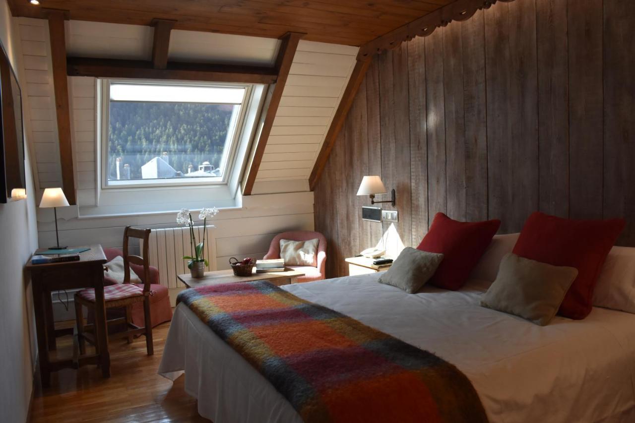 Hotel Val De Ruda Baqueira Beret Buitenkant foto