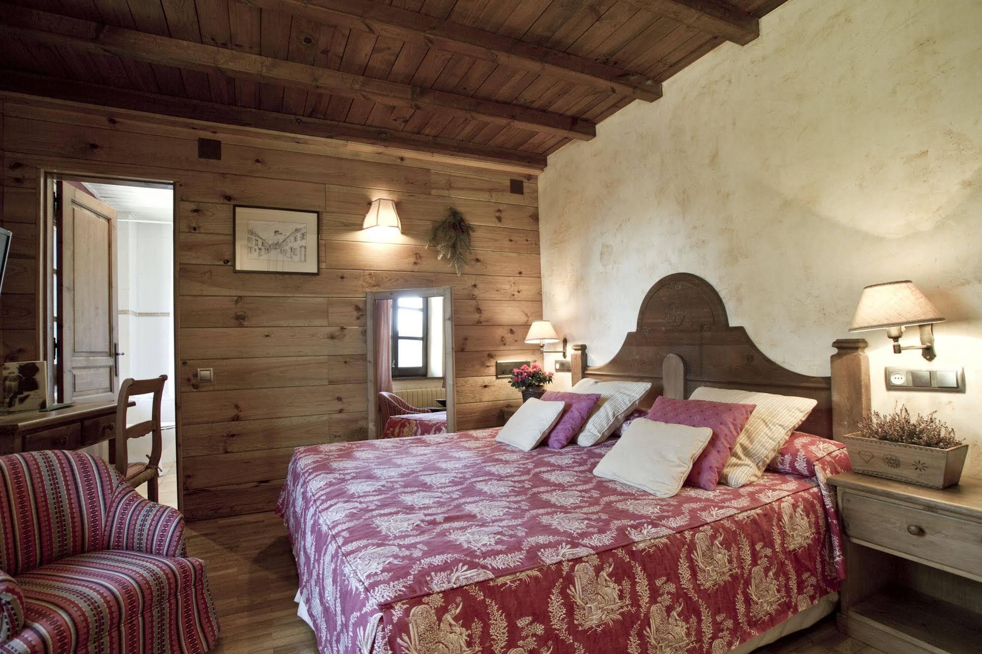 Hotel Val De Ruda Baqueira Beret Buitenkant foto